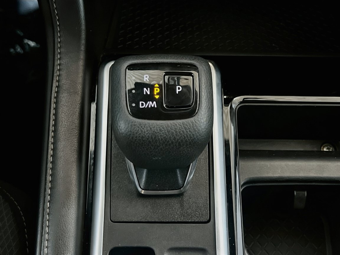 Used 2023 Nissan Pathfinder SV AWD/4WD image 12