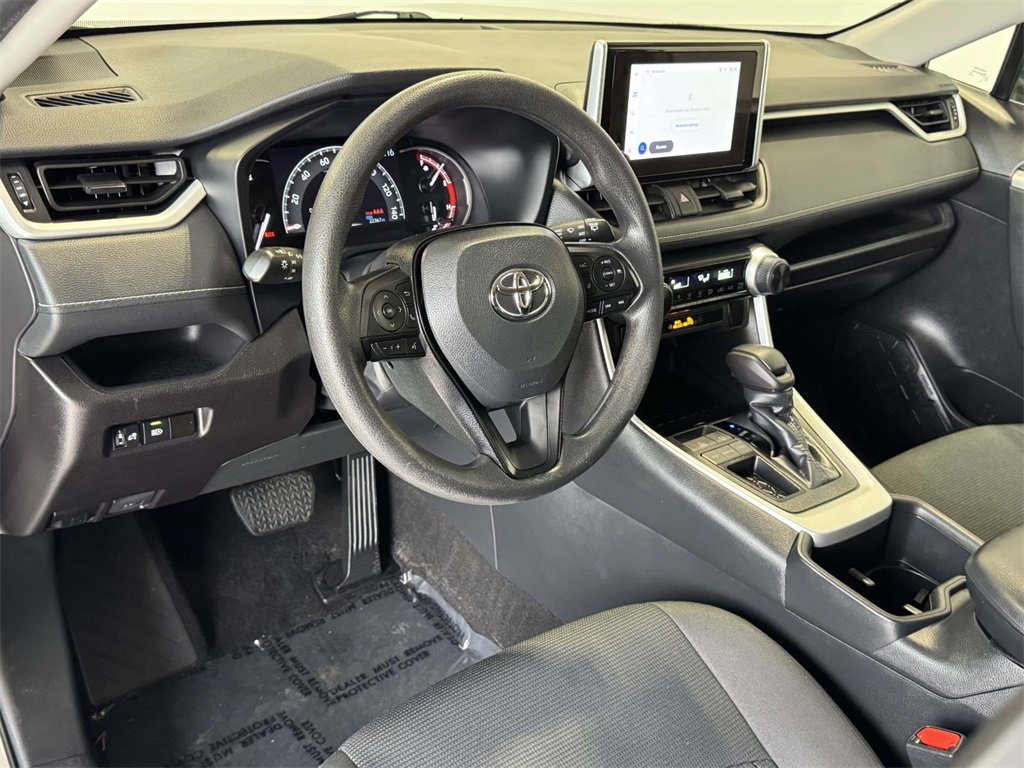 Used 2023 Toyota RAV4 LE image 17