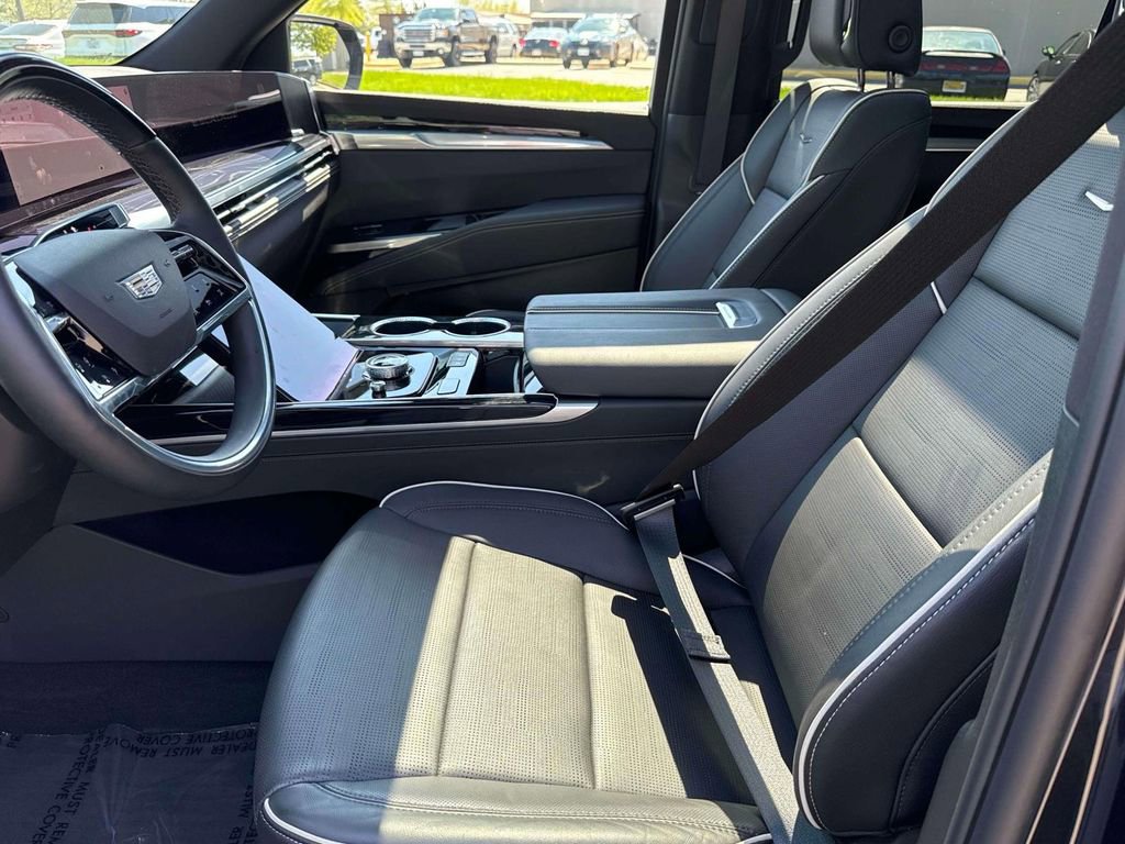 Used 2025 Cadillac Escalade ESV Sport w/ LPO, Floor Liner Package image 6
