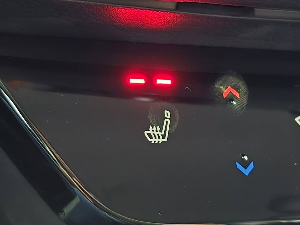 New 2026 Nissan Kicks SR w/ Cold Weather Package image 4