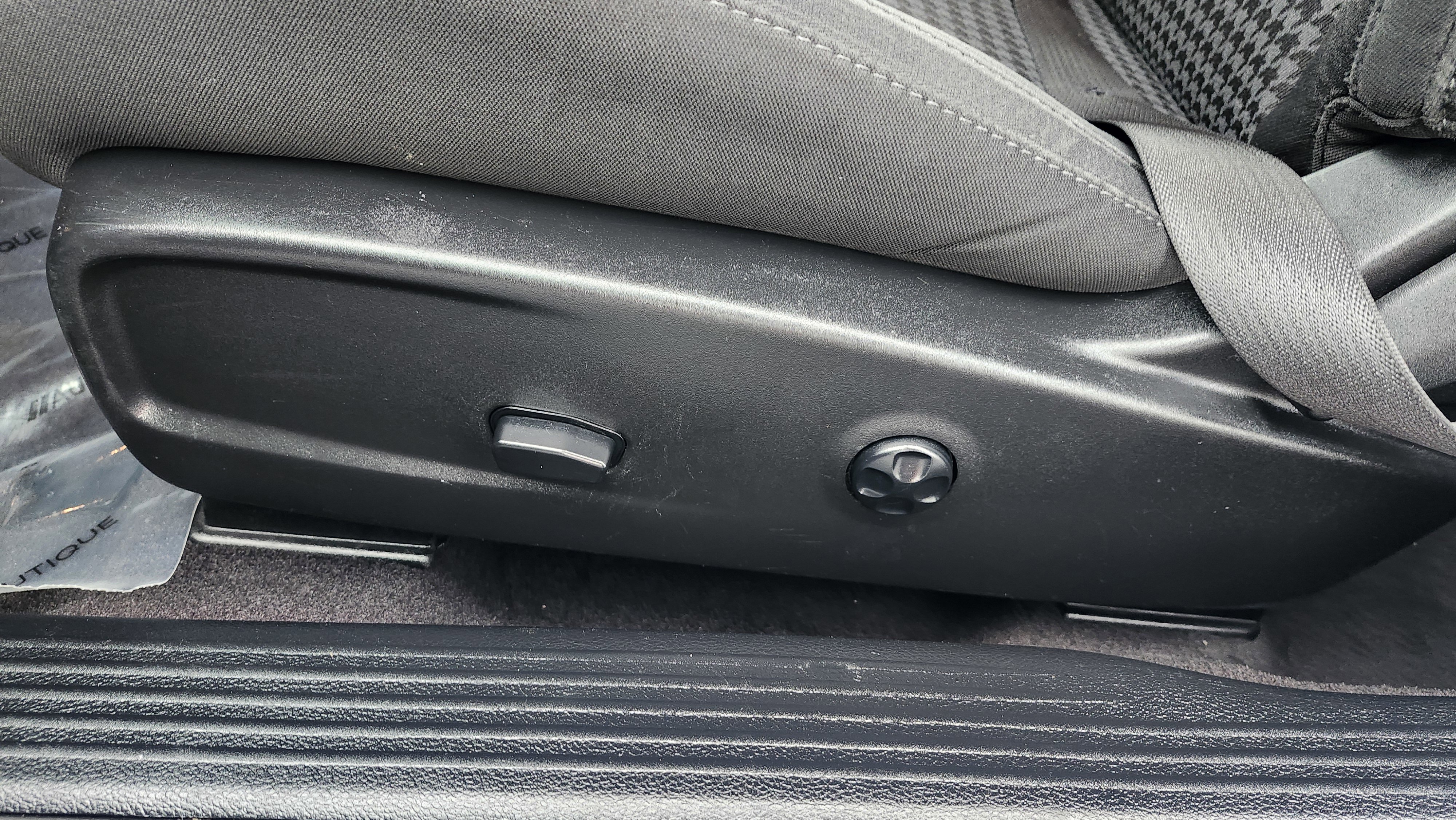 Used 2019 Dodge Challenger GT image 24