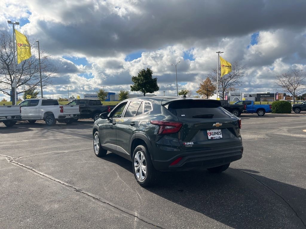 Used 2025 Chevrolet Trax LS image 6