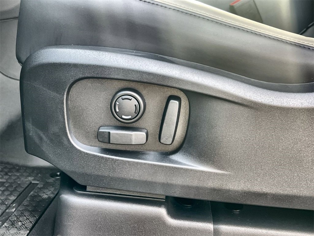 Used 2026 Land Rover Defender 110 S image 21