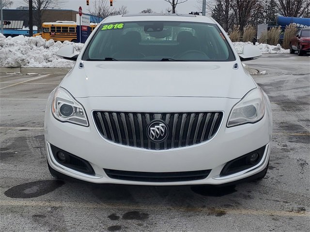 Used 2016 Buick Regal Premium w/ Driver Confidence Package #1 image 2