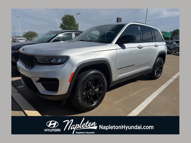 Used 2024 Jeep Grand Cherokee Altitude