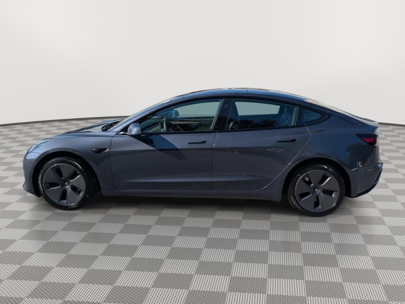 Used 2023 Tesla Model 3 Standard Range RWD image 2