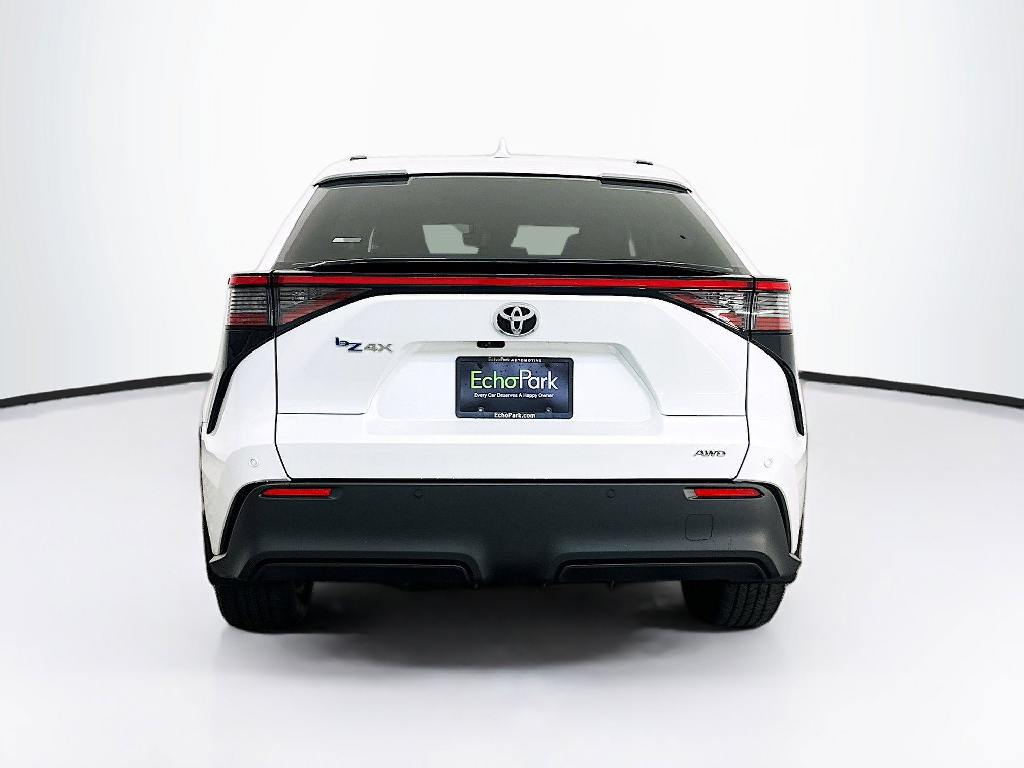 Used 2023 Toyota bZ4X XLE w/ Weather Package image 7