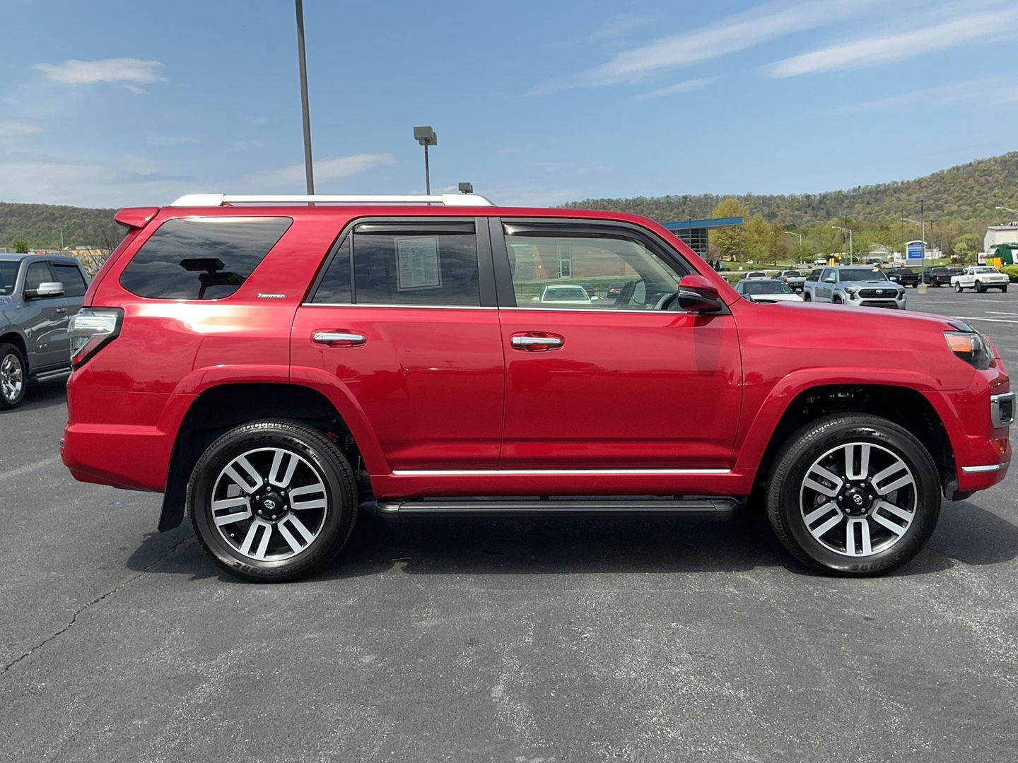 Certified 2021 Toyota 4Runner Limited AWD/4WD image 4