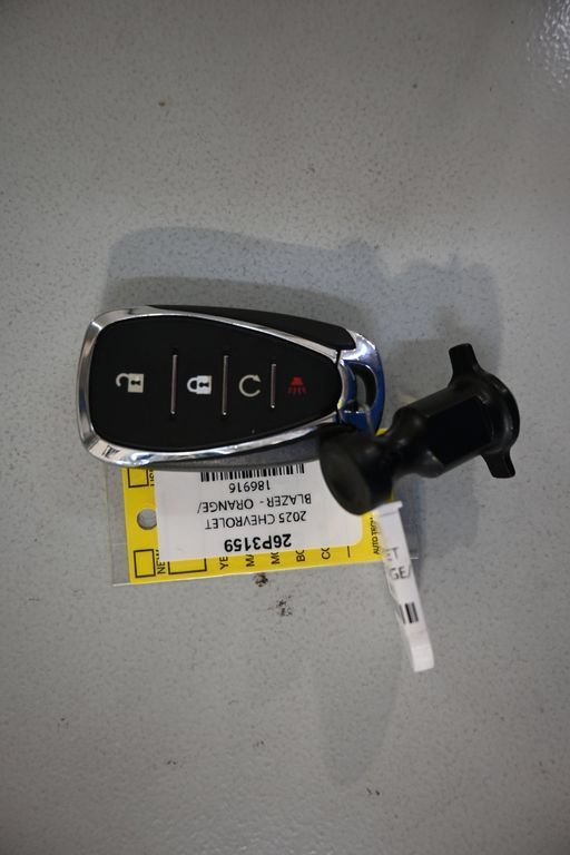 Used 2025 Chevrolet Blazer LT FWD image 11