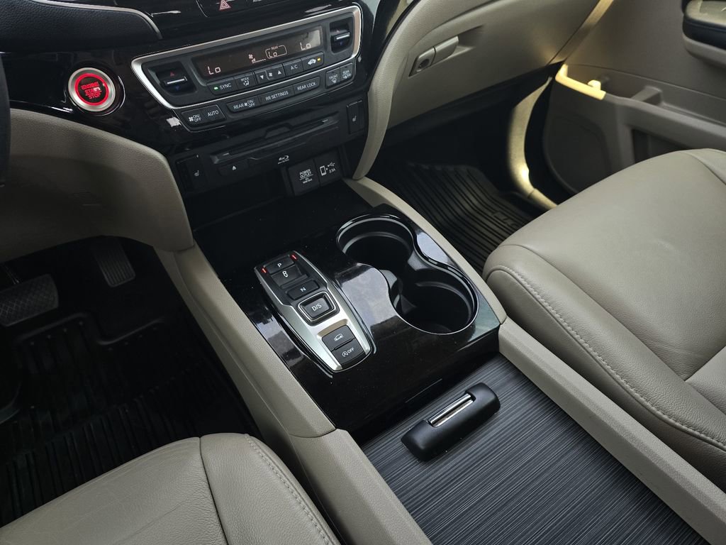 Used 2022 Honda Pilot Touring image 17