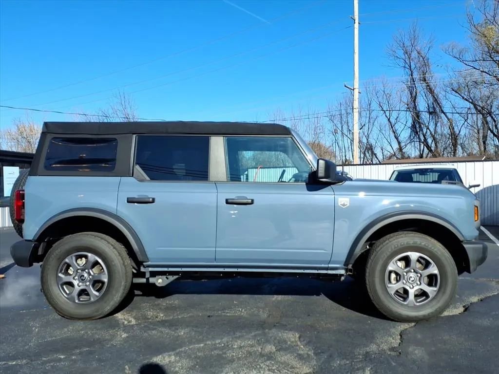 Used 2023 Ford Bronco Big Bend image 2