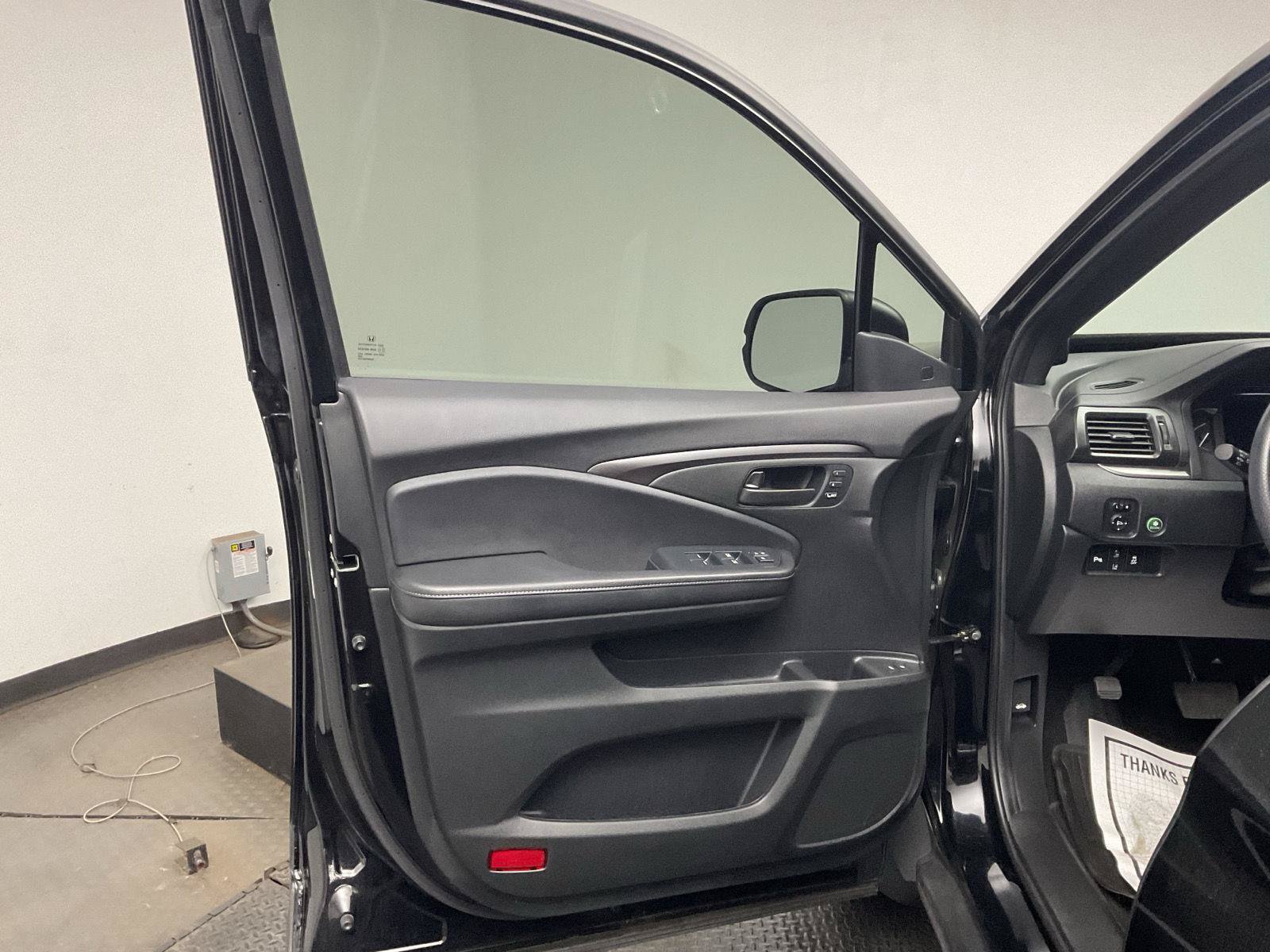 Used 2022 Honda Passport EX-L image 9