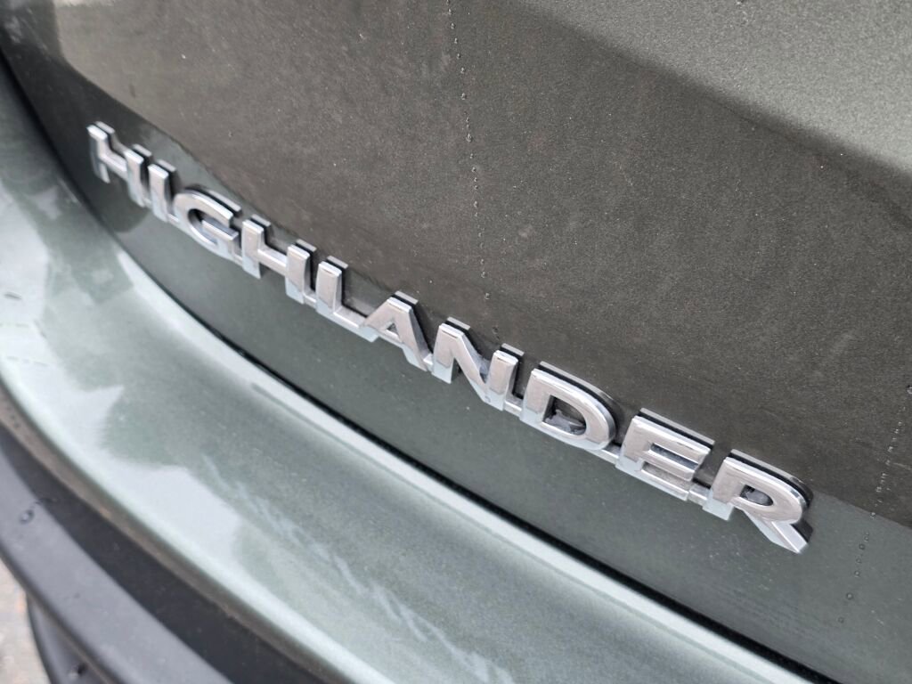 Used 2015 Toyota Highlander Limited AWD/4WD image 35