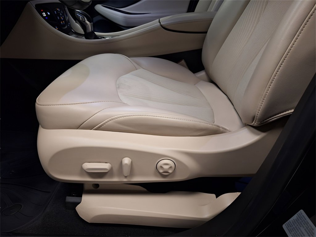 Used 2020 Buick Envision Preferred image 29