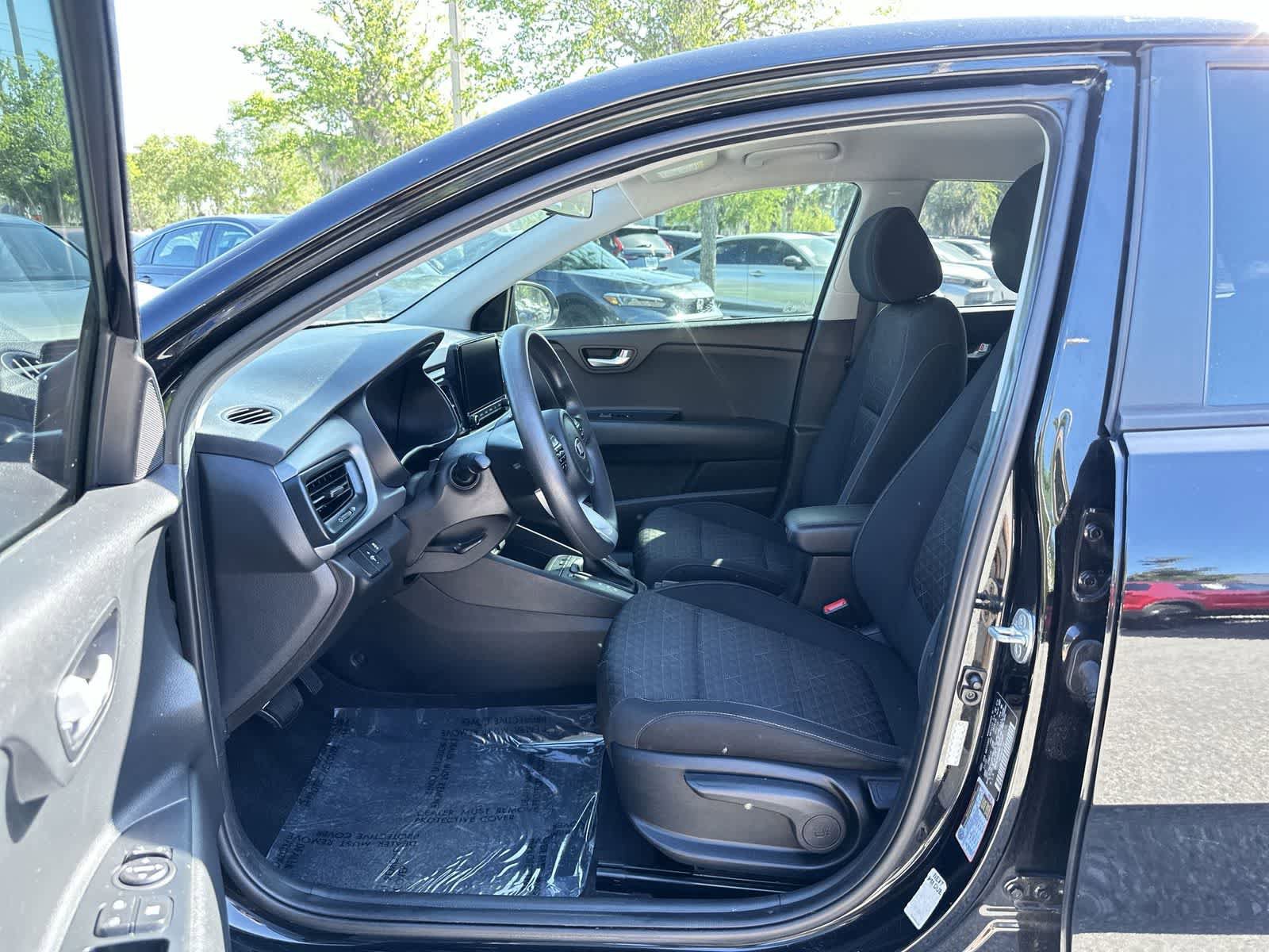 Used 2021 Kia Rio S FWD image 2
