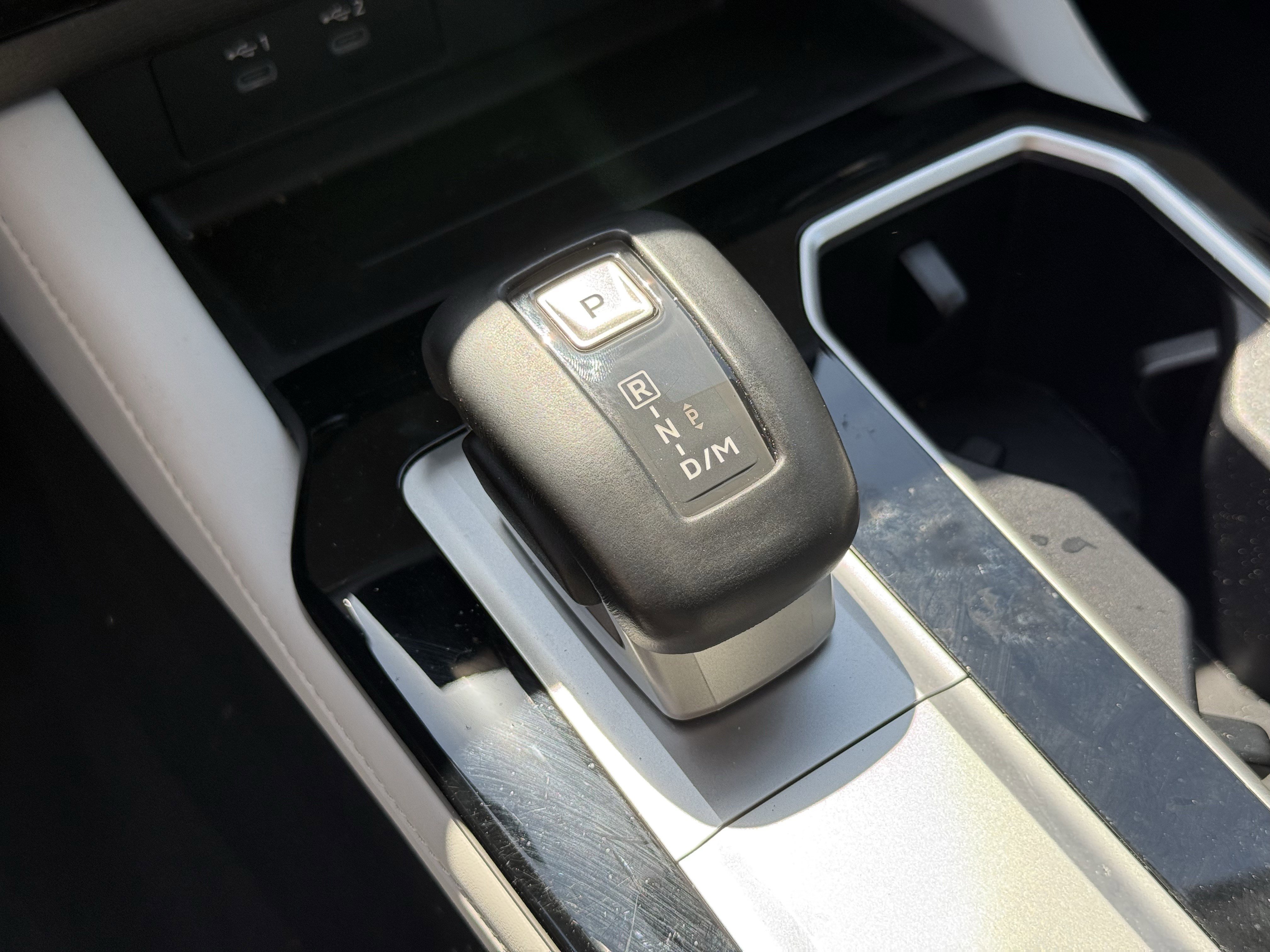 Used 2025 Mitsubishi Outlander SEL image 23