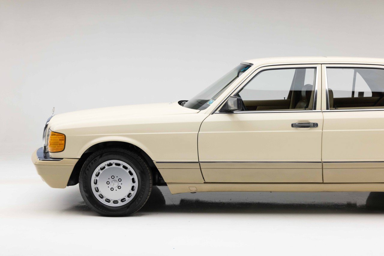 Used 1991 Mercedes-Benz 350 SD image 17
