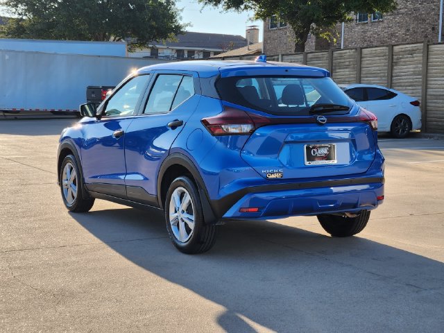 Used 2025 Nissan Kicks Play S FWD image 3