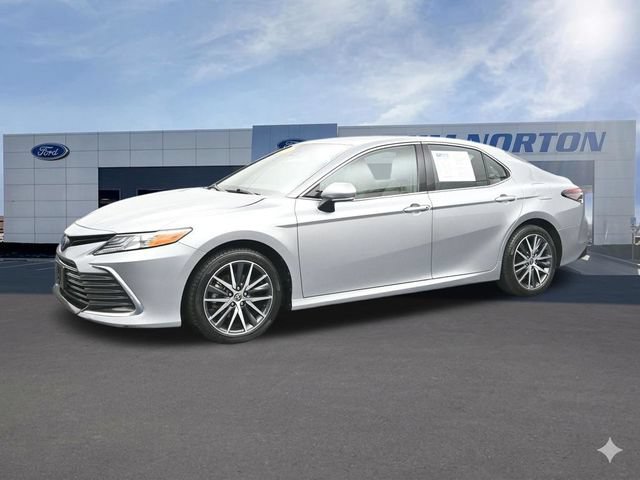Used 2024 Toyota Camry XLE FWD image 7