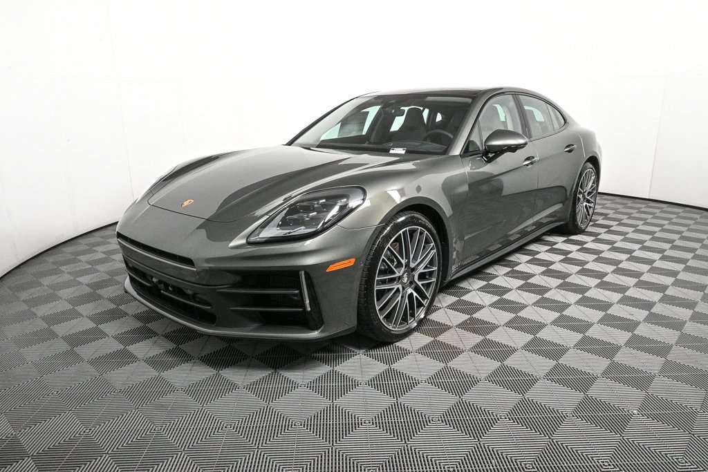 New 2026 Porsche Panamera 4 image 1