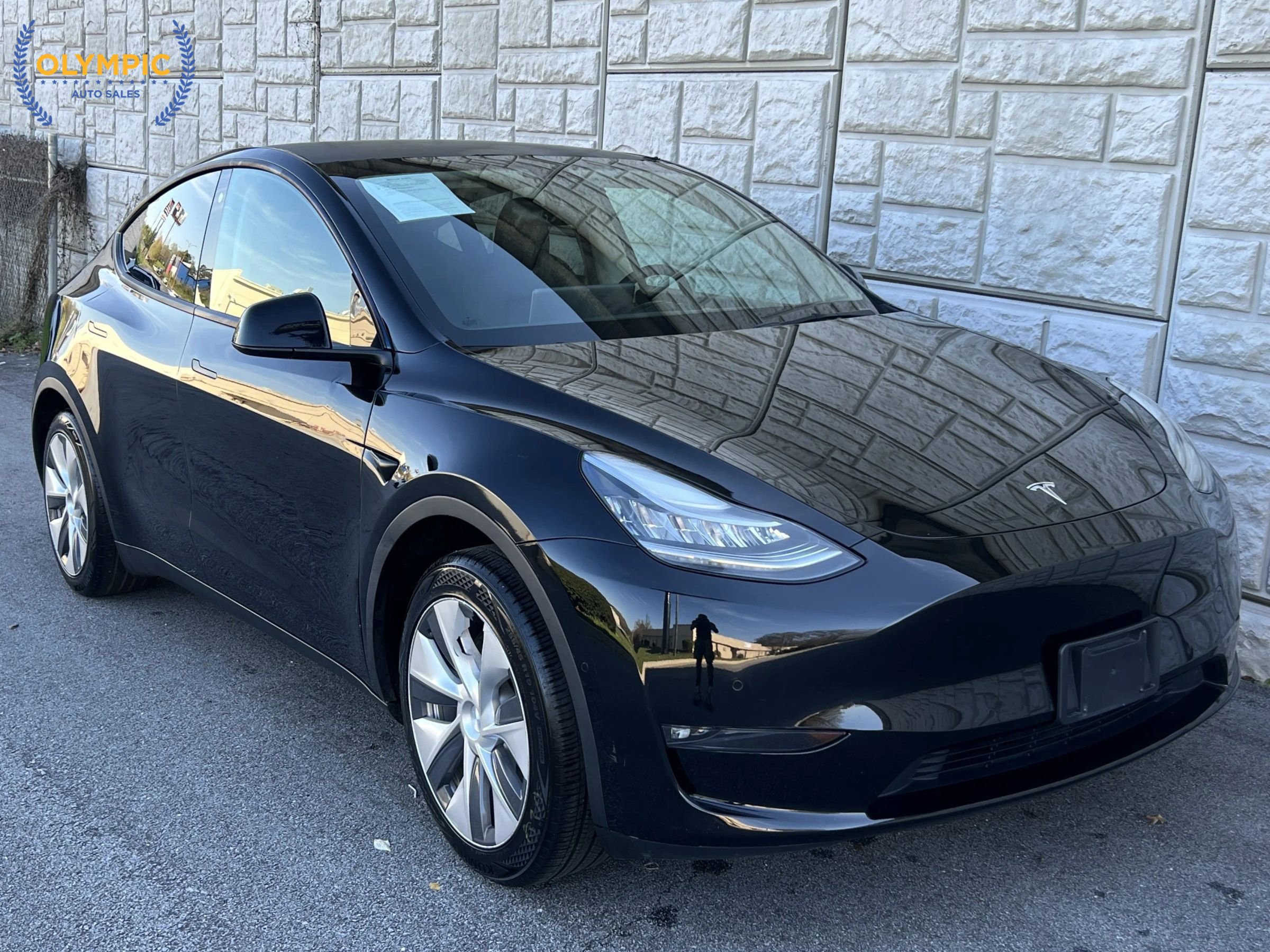 Used 2021 Tesla Model Y 2WD image 3