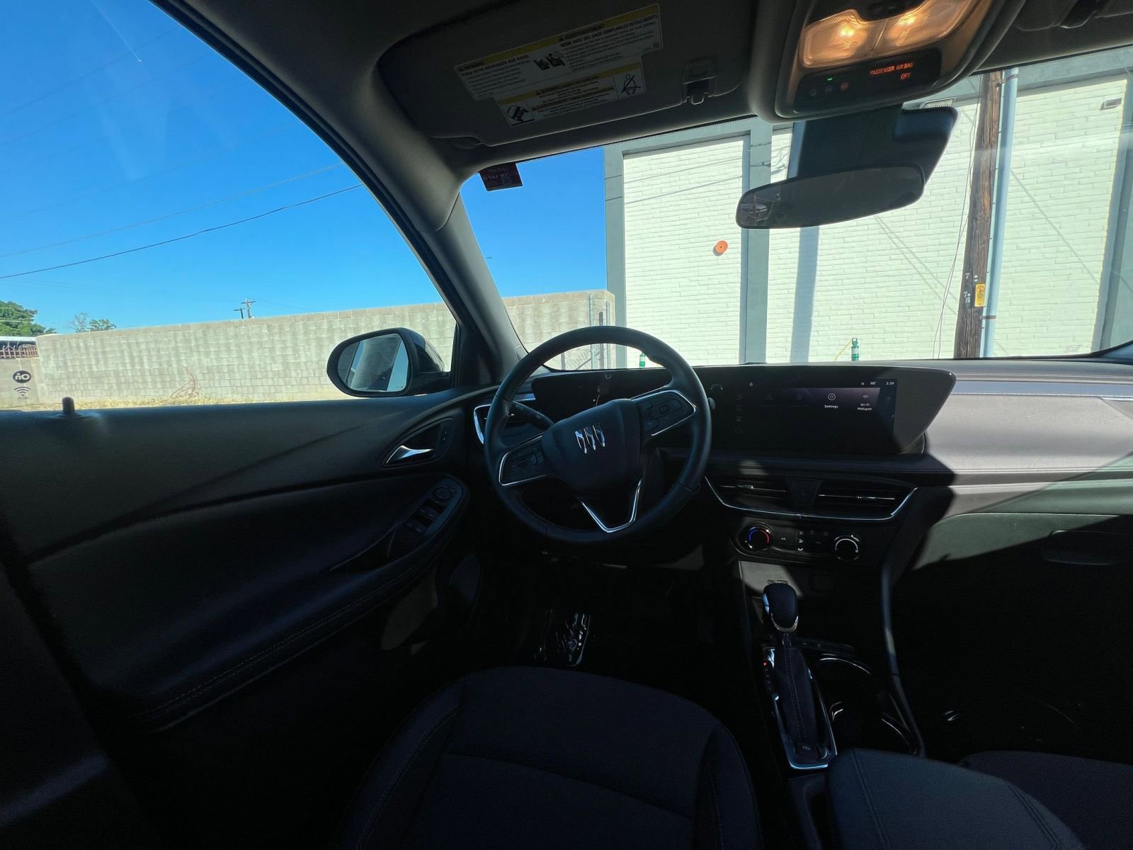 Used 2025 Buick Encore GX Preferred image 34