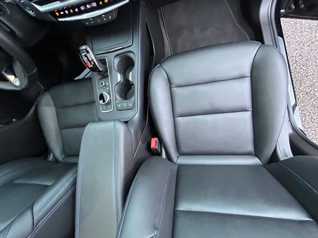 Used 2025 Cadillac XT4 Sport w/ Cold Weather Package image 43