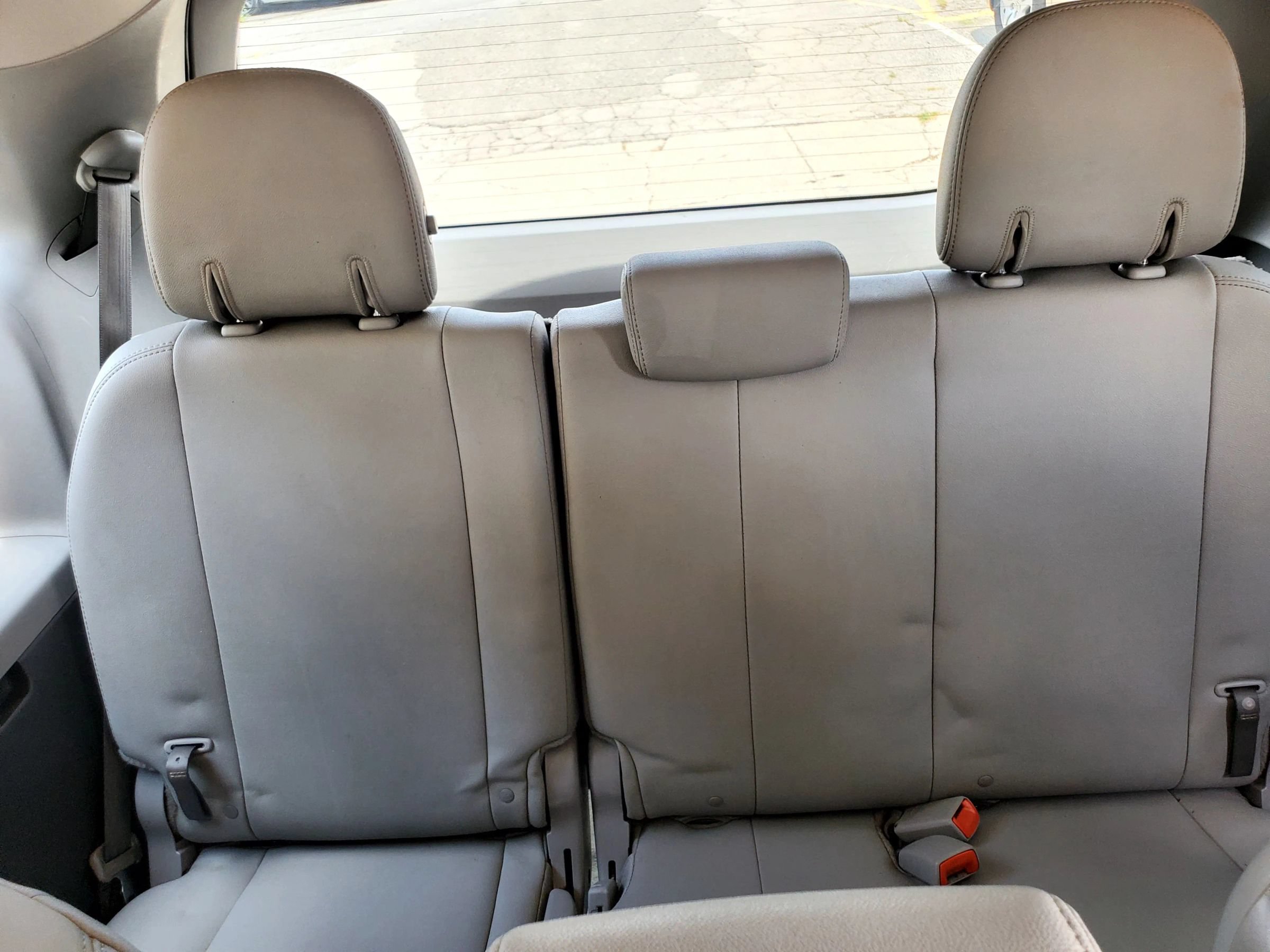 Used 2015 Toyota Sienna XLE FWD image 30