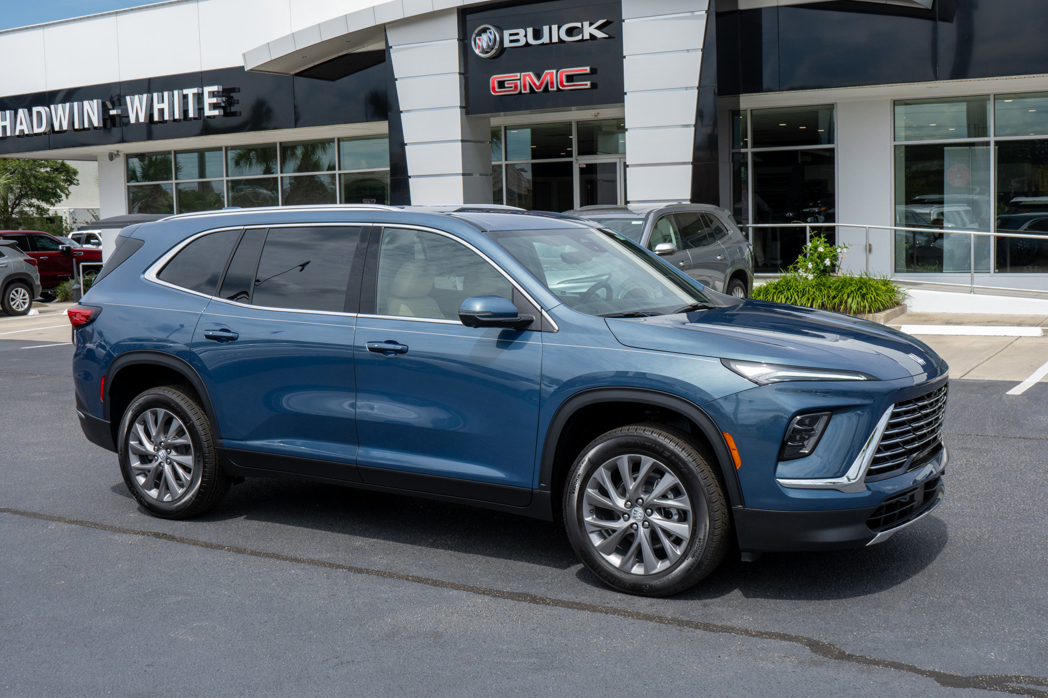 New 2026 Buick Enclave Preferred w/ Power Package