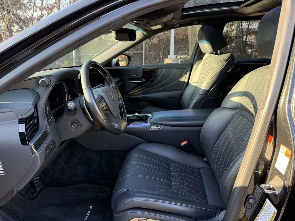 Used 2023 Lexus LS 500 image 12