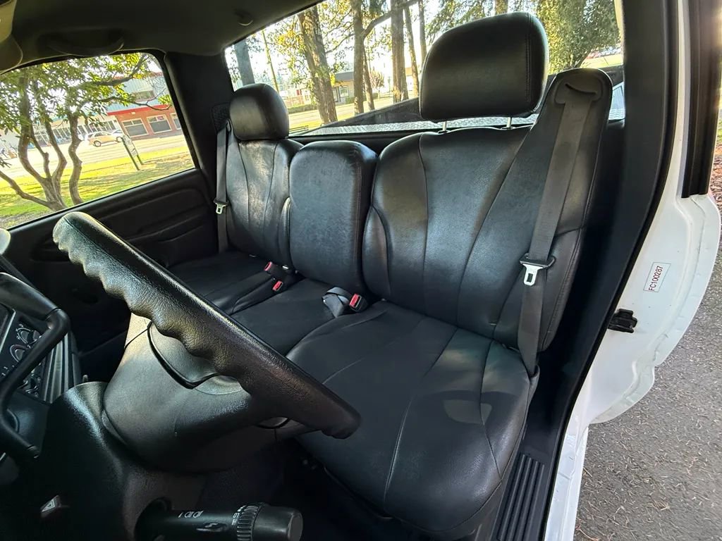 Used 2002 Chevrolet Silverado 1500 2WD Regular Cab image 10