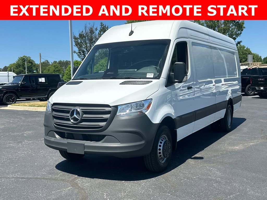 Used 2025 Mercedes-Benz Sprinter 3500 image 3