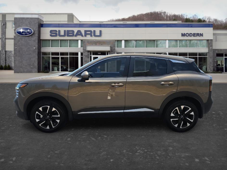 Used 2025 Nissan Kicks SV image 7