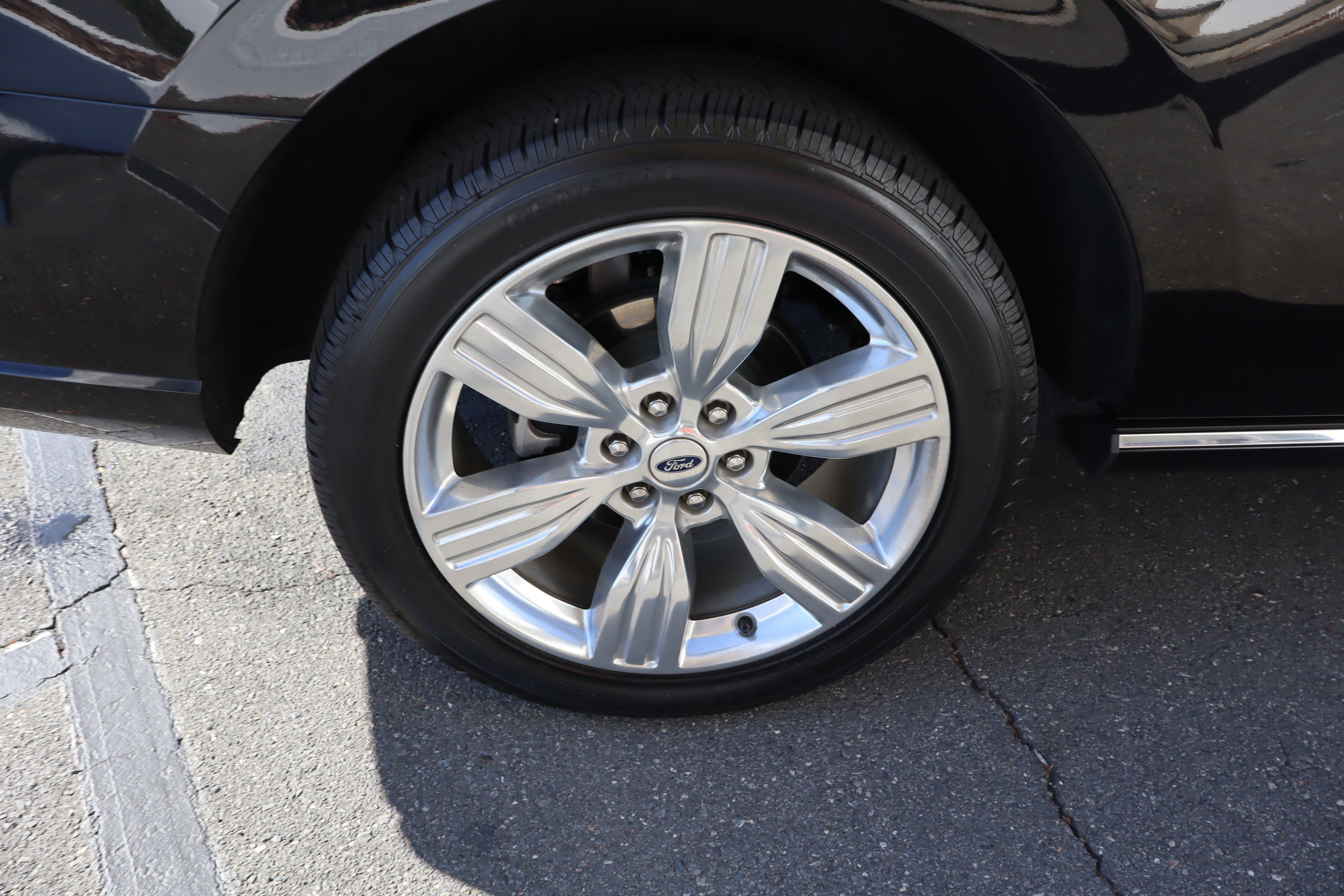 Used 2024 Ford Expedition Platinum image 44