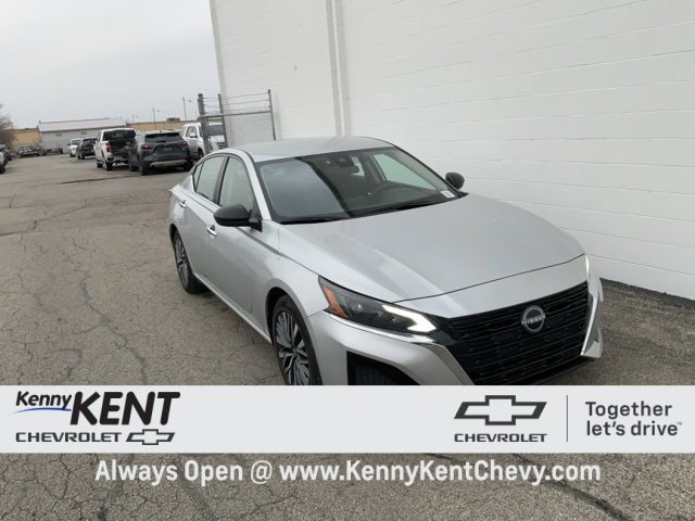 Used 2024 Nissan Altima 2.5 SV