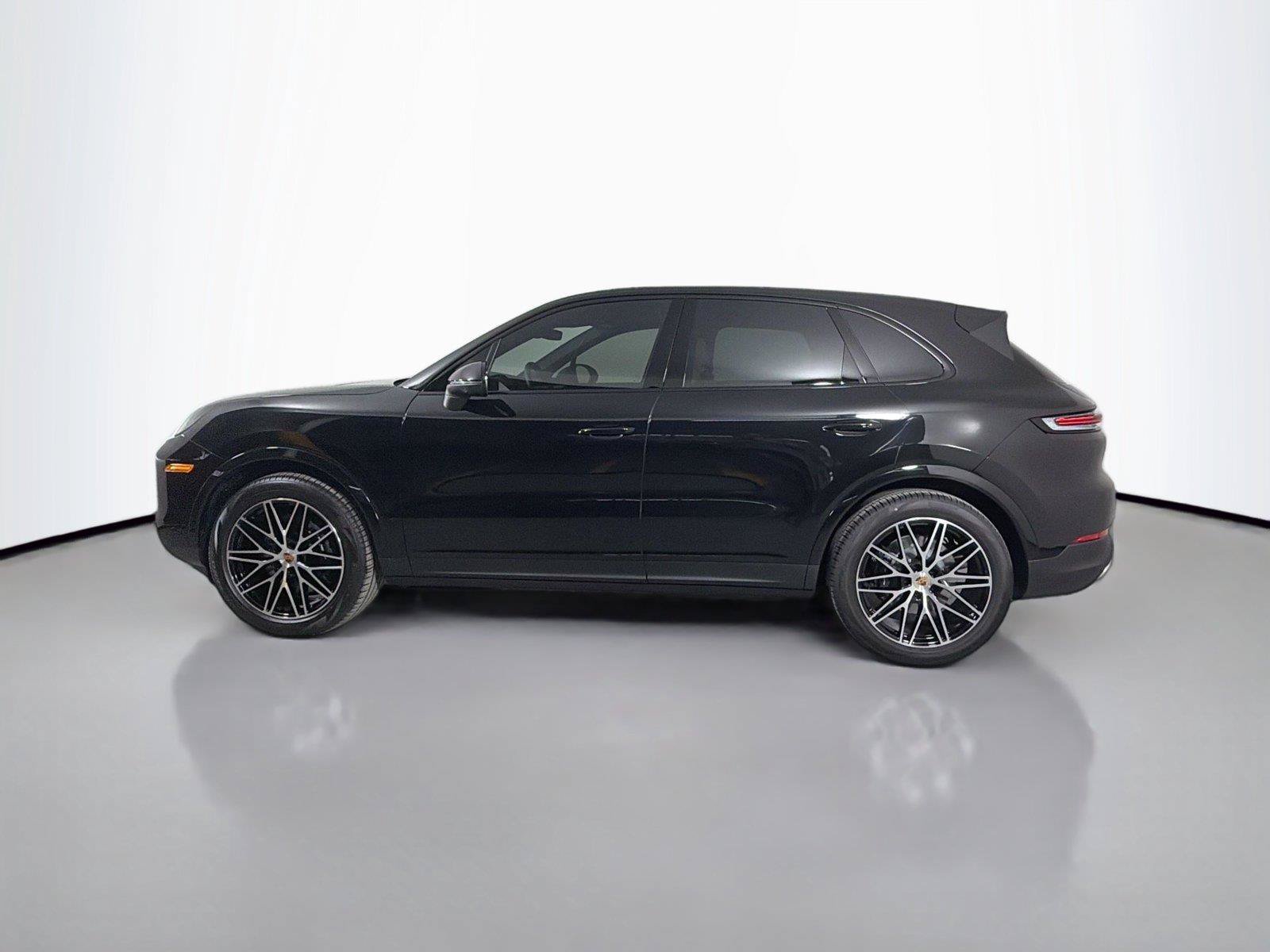 Certified 2026 Porsche Cayenne AWD/4WD image 2