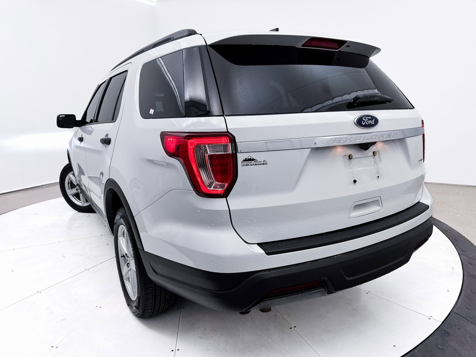 Used 2018 Ford Explorer 4WD image 2