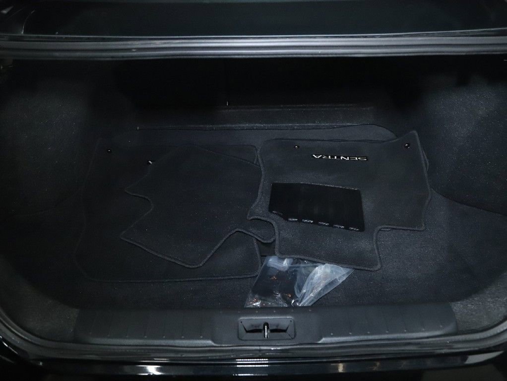 Used 2024 Nissan Sentra SV FWD image 30