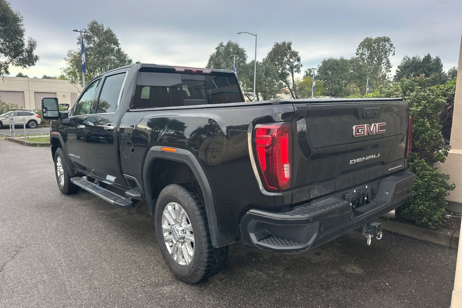 Used 2023 GMC Sierra 2500 Denali image 3