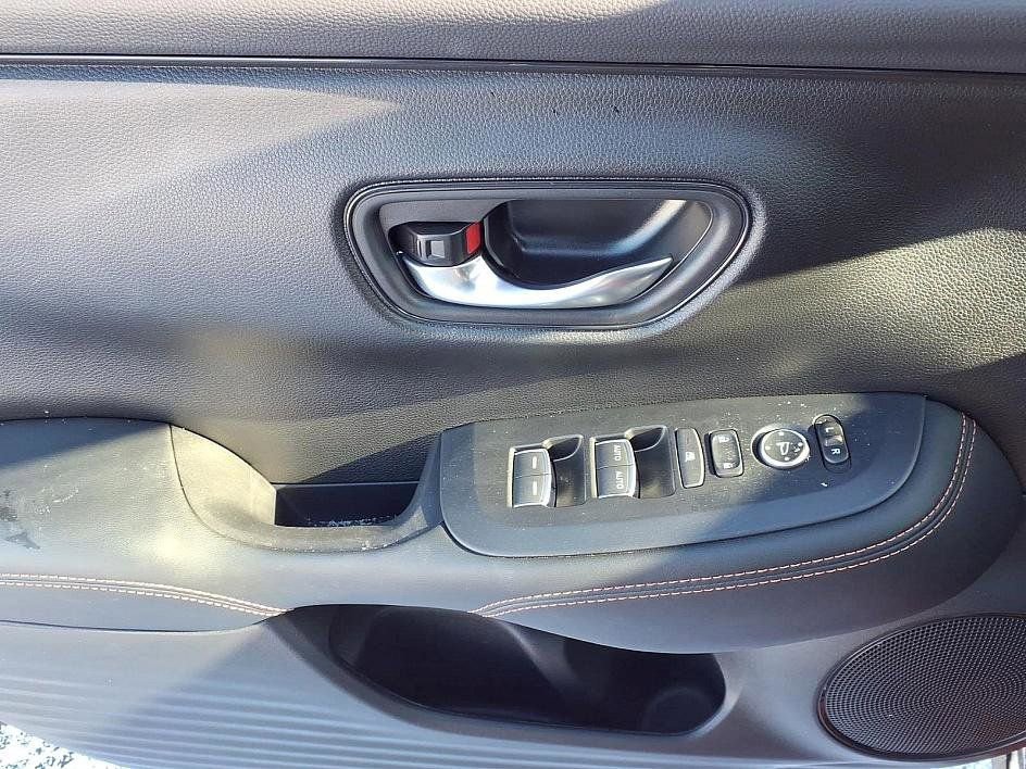 Certified 2026 Honda HR-V Sport image 10