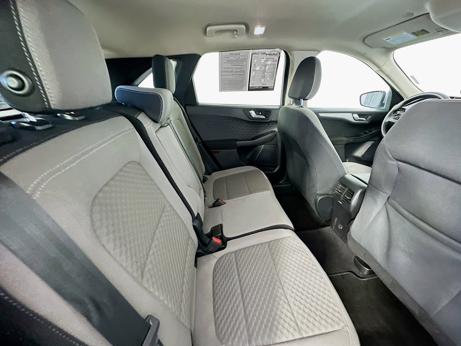 Used 2020 Ford Escape SE FWD image 25