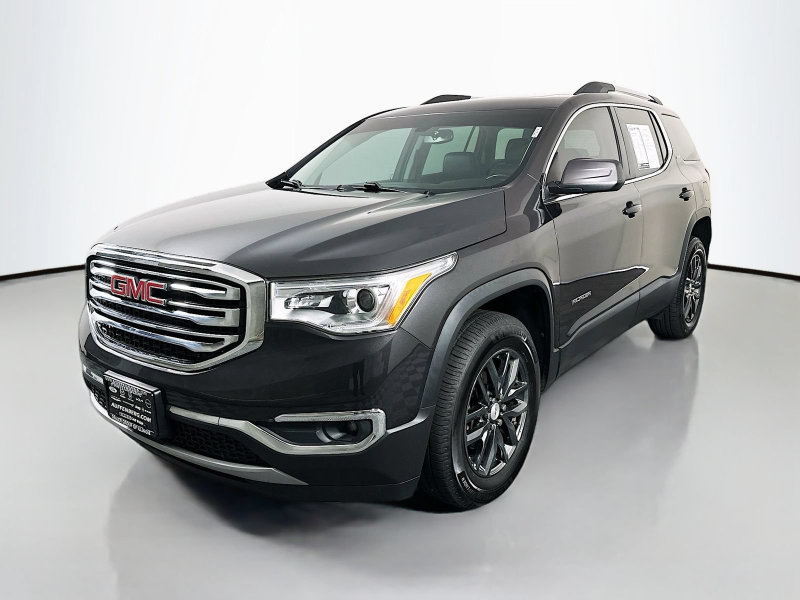Used 2019 GMC Acadia SLT FWD image 3