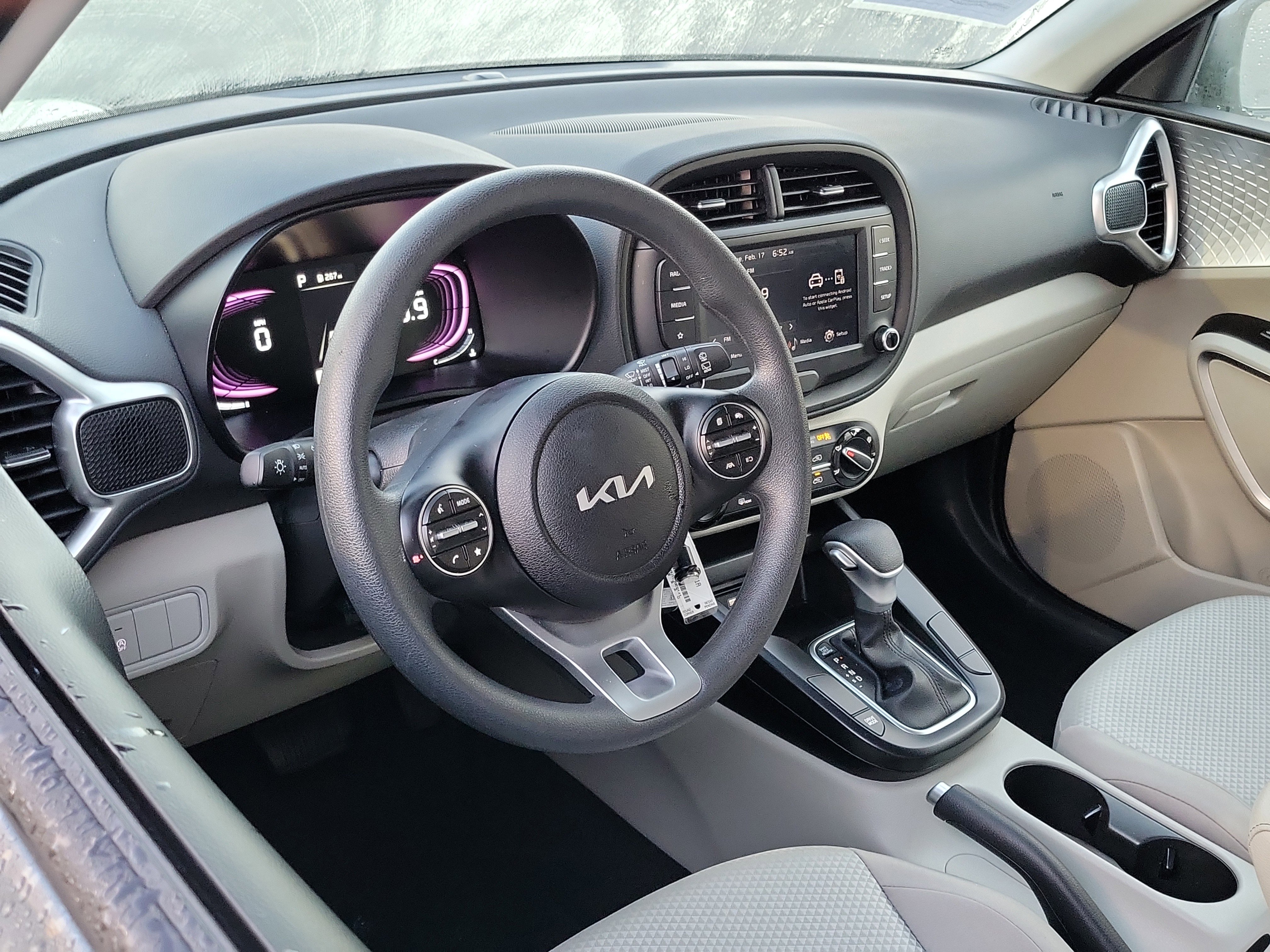 Used 2025 Kia Soul LX image 5