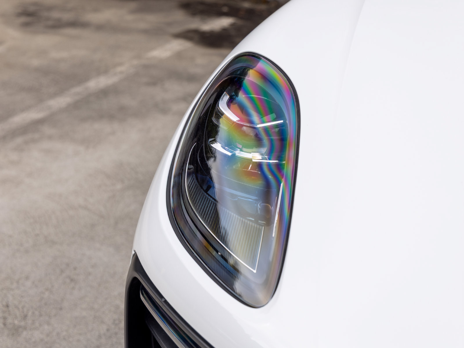Used 2024 Porsche Macan AWD/4WD image 14