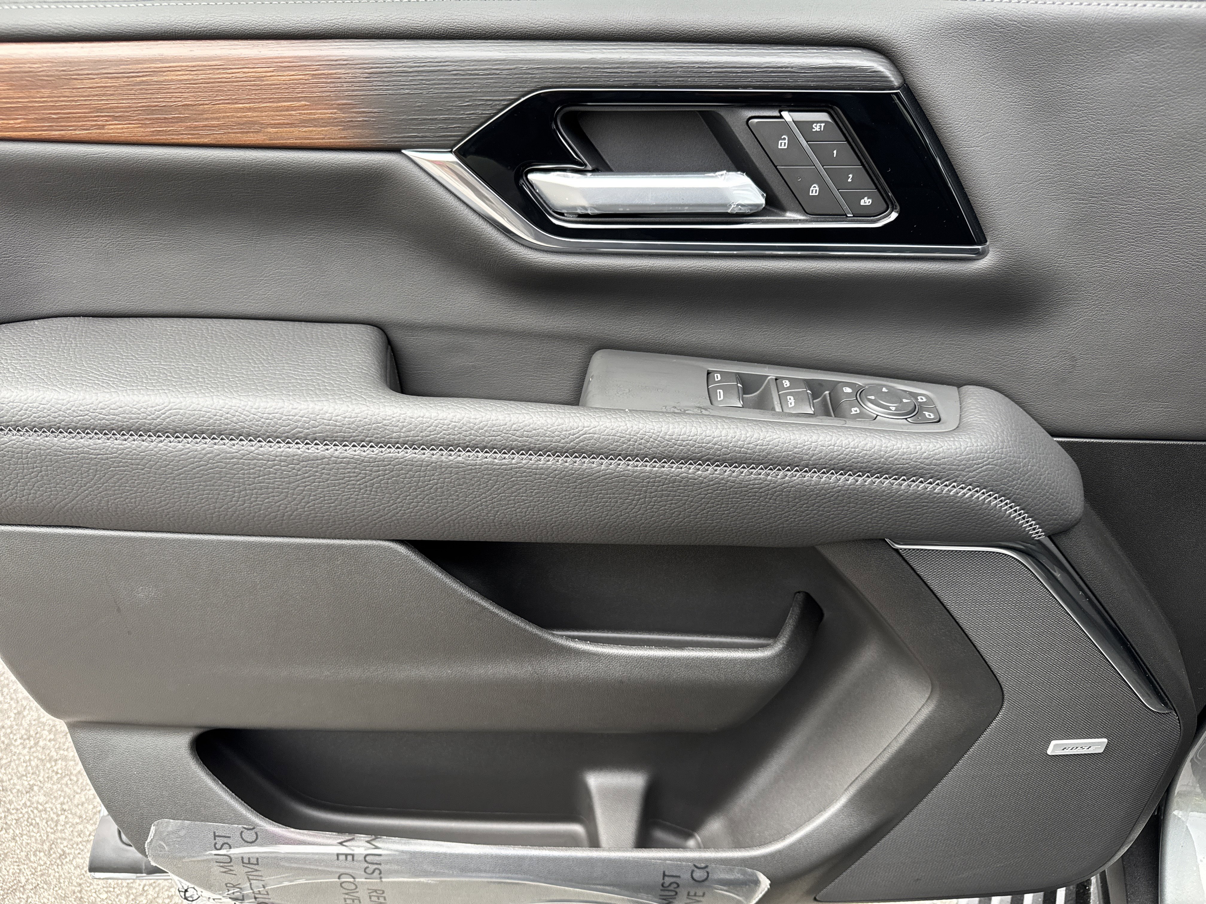 New 2026 GMC Yukon Denali w/ Sun & Power Step Package image 14