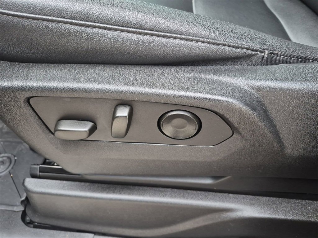 Certified 2023 Chevrolet Tahoe Z71 w/ Luxury Package image 12