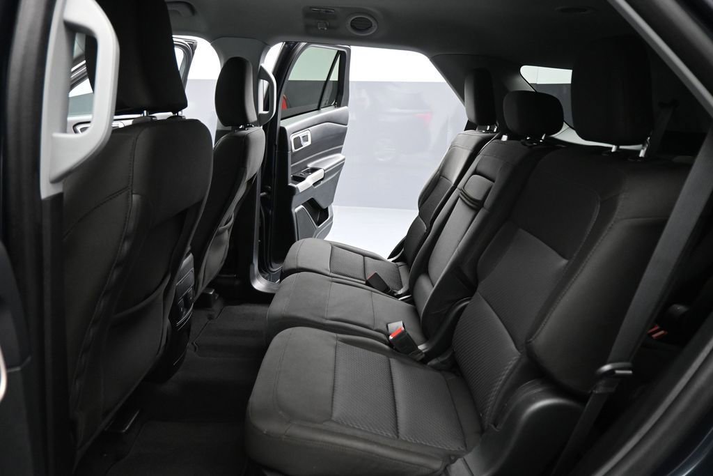 Certified 2023 Ford Explorer XLT RWD image 17