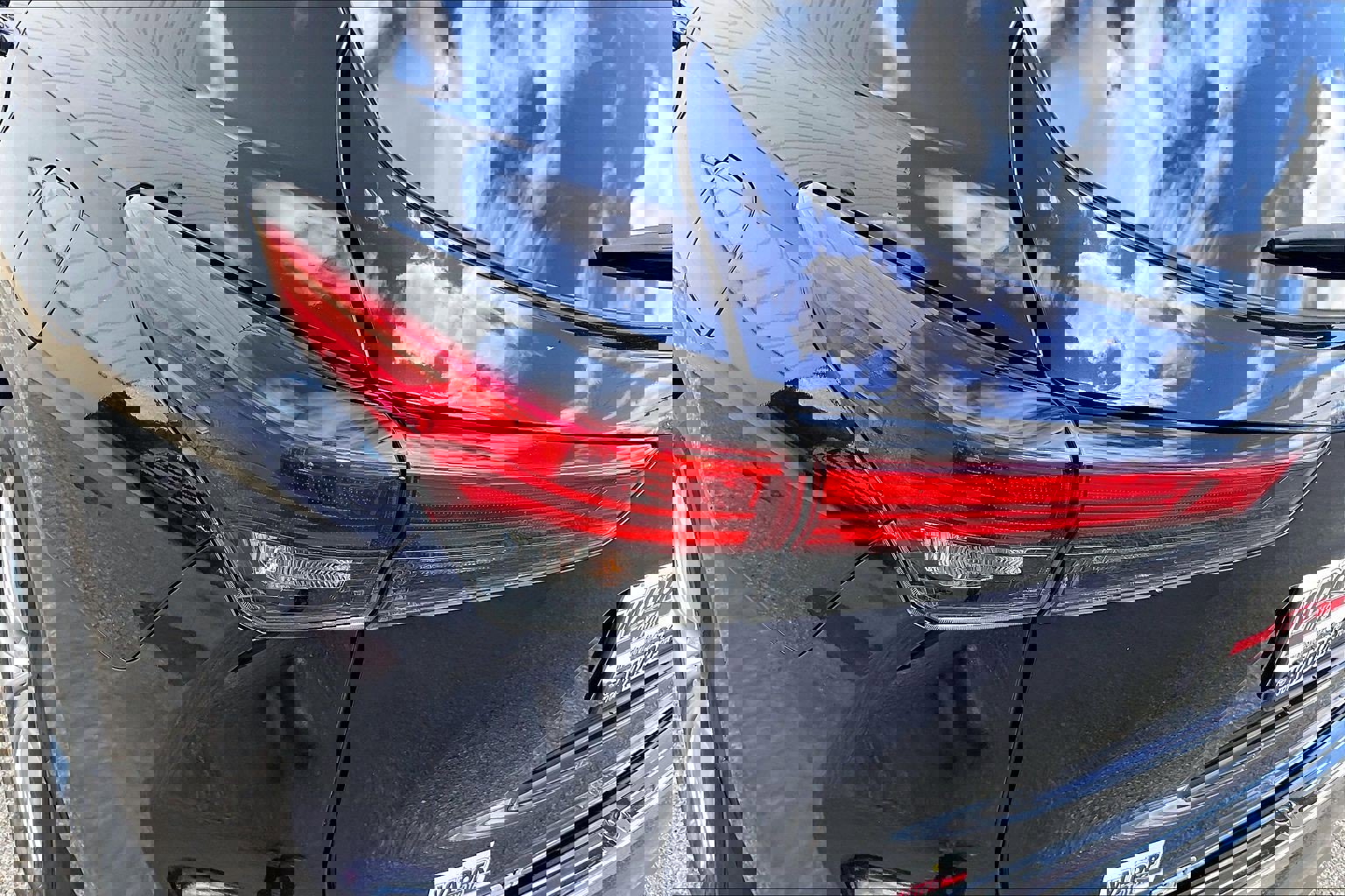 Used 2023 Toyota Highlander Platinum image 35