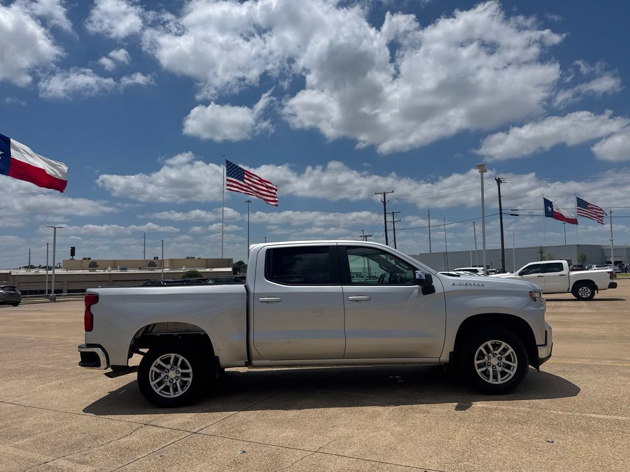 Used 2022 Chevrolet Silverado 1500 LT AWD/4WD image 26