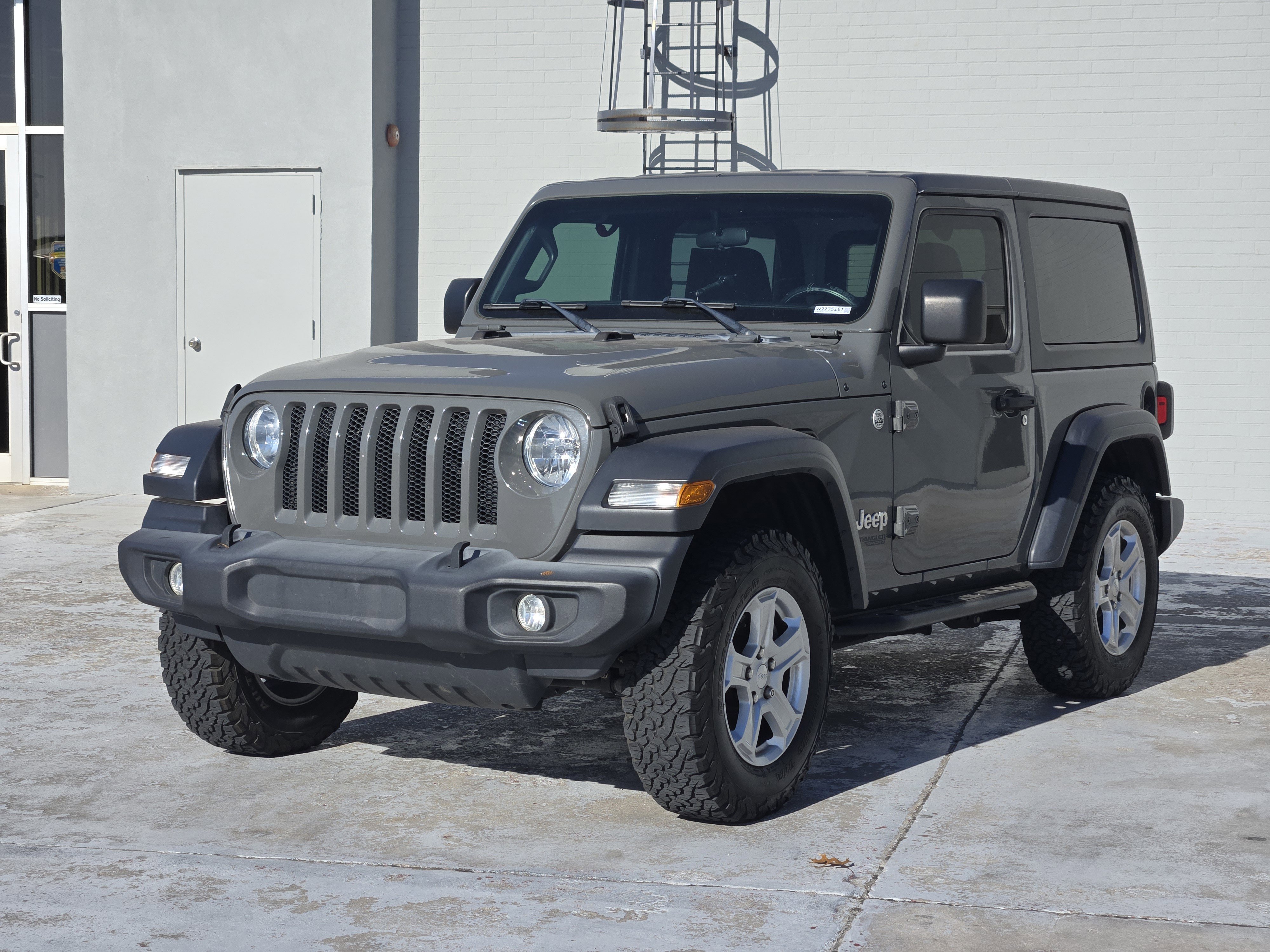 Used 2020 Jeep Wrangler Sport S image 4
